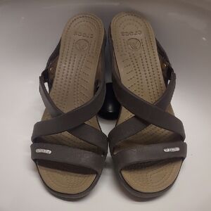 Crocs Cyprus Expreso Brown Size 7W.